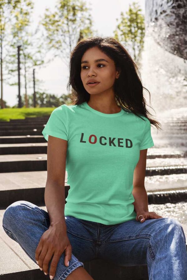 Locked Singles Women's T-Shirt - DK - Image 6