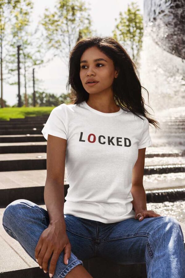 Locked Singles Women's T-Shirt - DK - Image 4