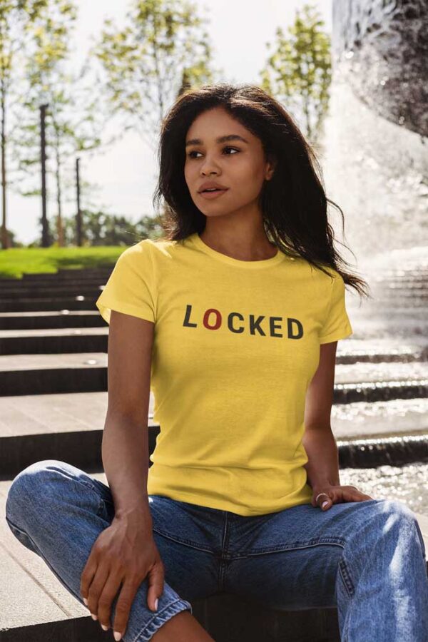 Locked Singles Women's T-Shirt - DK - Image 5