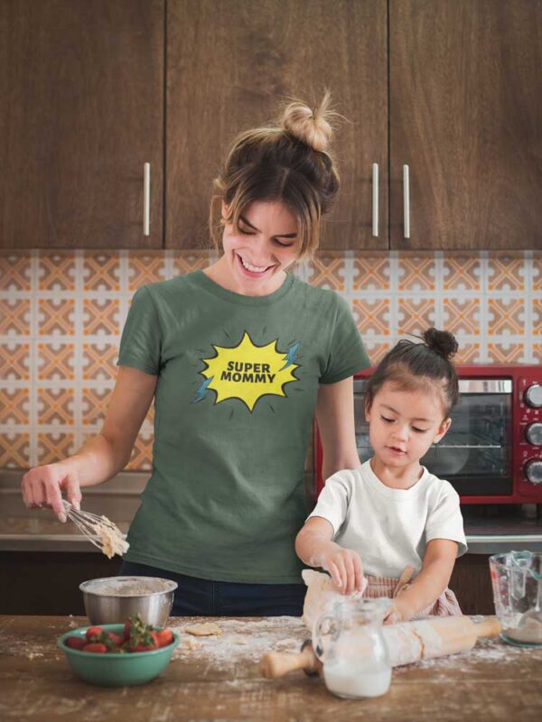 Super Mommy T-Shirt for Women - Image 4